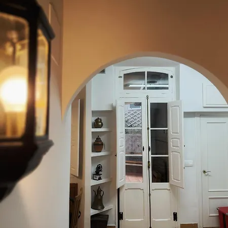 Vivienda Turistica Con Encanto Centrico, Wifi Y Patio Lägenhet *